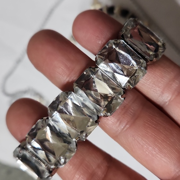 Christian cross necklace and beaded charm bracelet - Picture 4 of 4